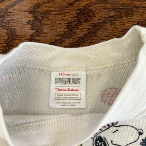 Hanna Andersson snoopy pajama set size 5 (110cm) - Picture 4 of 5